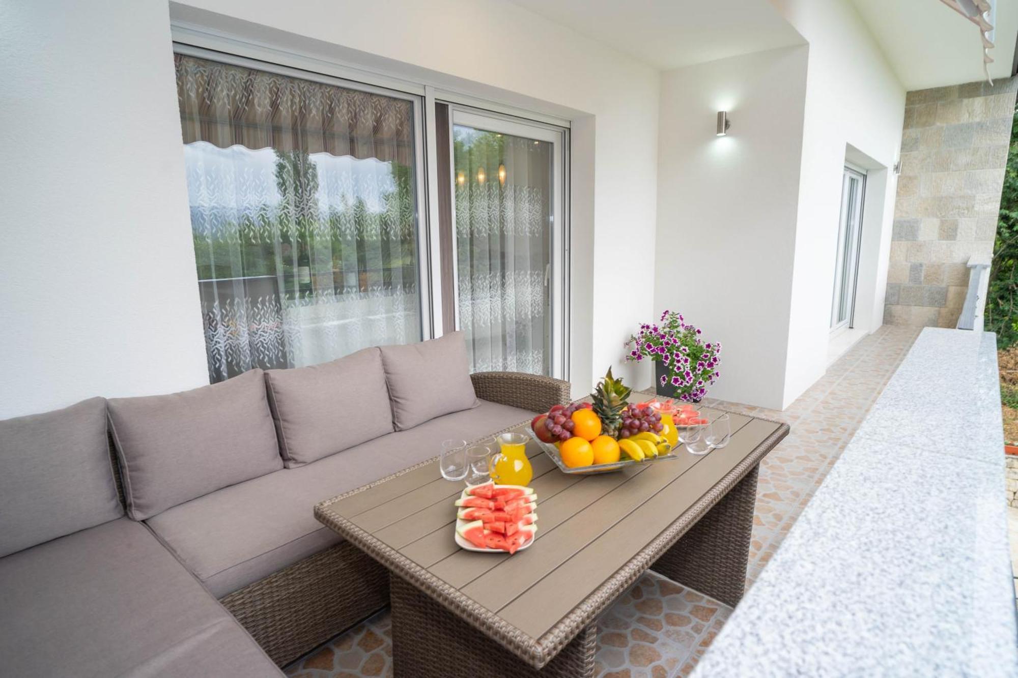 Nora Makarska Apartament Imotski